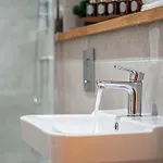 Modern Center With Terrace Apartment Leeds (West Yorkshire)