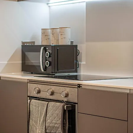 Modern Center With Terrace Апартаменти