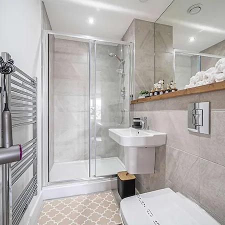 Modern Center With Terrace Lejlighed *