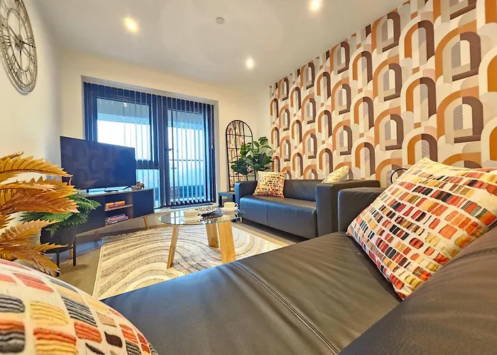 Modern Center With Terrace Leeds (West Yorkshire)