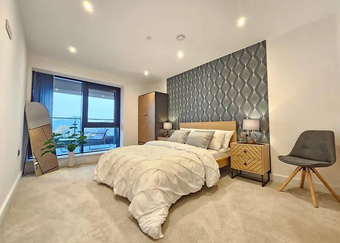 Modern Center With Terrace Apartment *