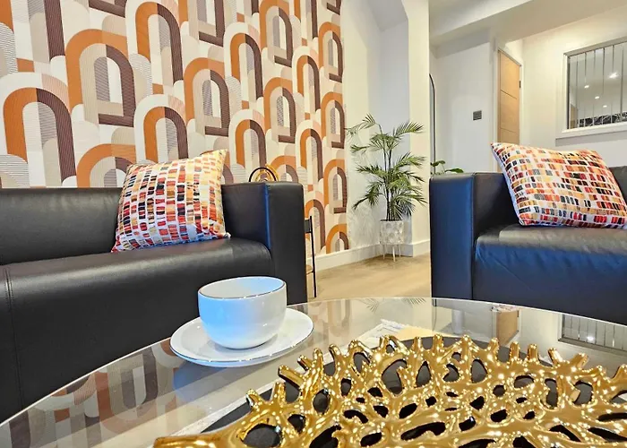 Modern Center With Terrace *